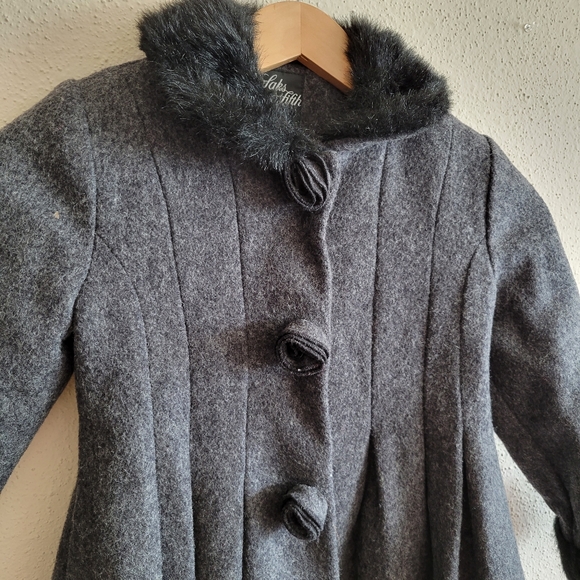Saks Fifth Avenue Girls Dark Grey Wool Faux Fur Dressy Lined Coat Size 6x - Picture 4 of 7